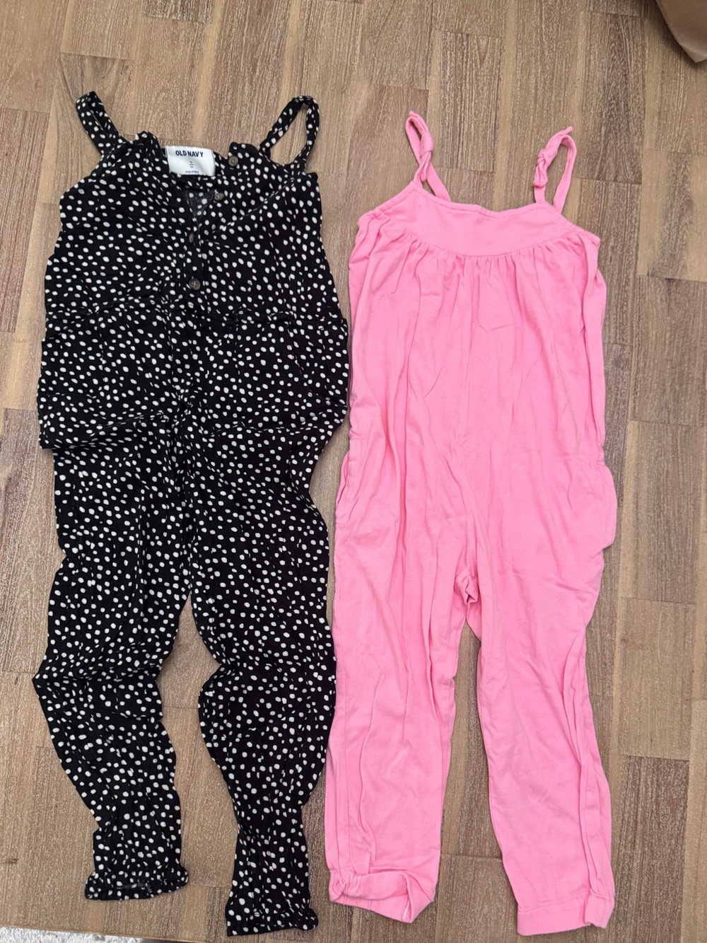 2 Girls Gap Old Navy Rompers Pants 5T - Picture 1 of 2